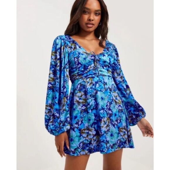 NWT For Love & Lemons x Revolve Astor Blue Floral Mini Dress Size XXS - Picture 2 of 9